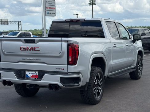 Used 2022 GMC Sierra 1500 AT4 w/ AT4 Premium Package AWD/4WD image 5