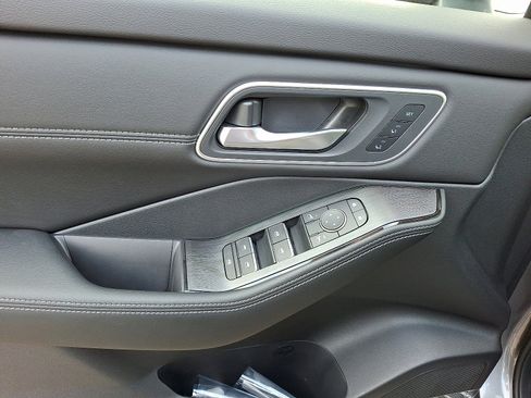 New 2026 Nissan Rogue Platinum w/ Platinum Premium Package image 8