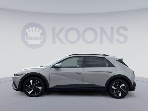New 2025 Hyundai Ioniq 5 SEL image 2