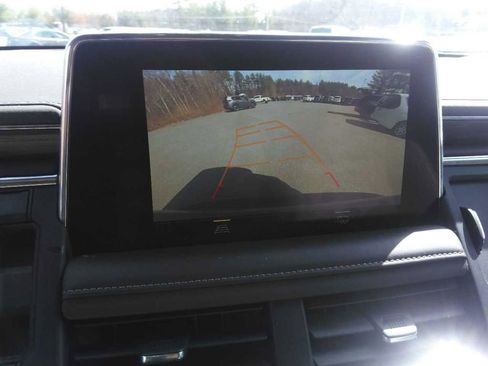 Used 2024 Chevrolet Tahoe LT image 2