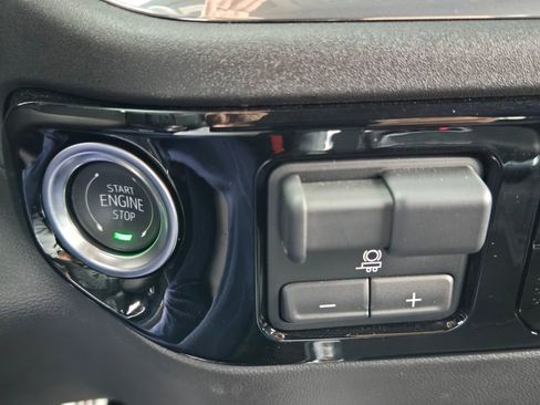 Used 2025 Chevrolet Silverado 1500 RST image 22