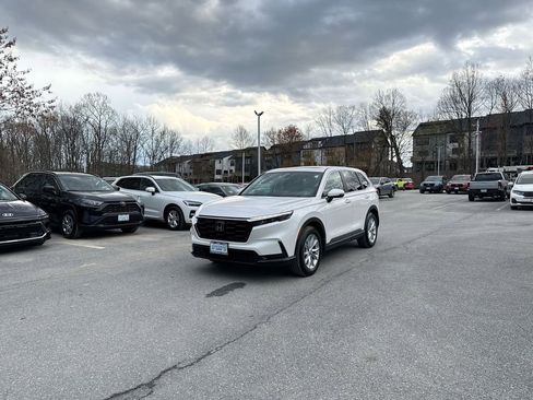 Used 2025 Honda CR-V EX-L image 4