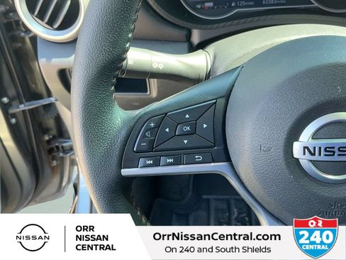 Used 2021 Nissan Versa SR w/ Convenience Package FWD image 18