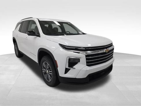 New 2026 Chevrolet Traverse LT image 7