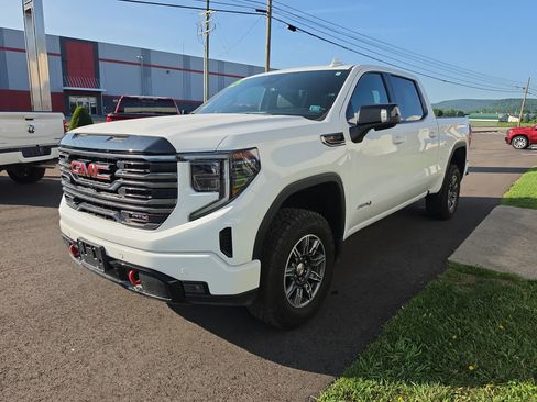 Used 2025 GMC Sierra 1500 AT4 AWD/4WD image 8