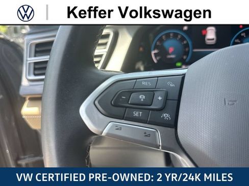 Certified 2024 Volkswagen Atlas Cross Sport SE FWD image 19