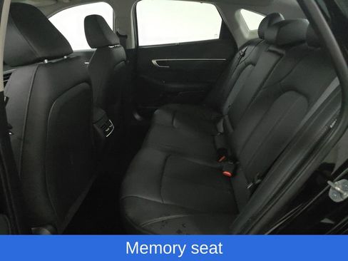 Used 2025 Hyundai Sonata Limited image 8