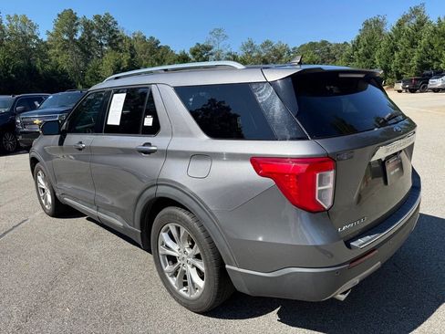 Used 2021 Ford Explorer Limited w/ Equipment Group 301A RWD image 4