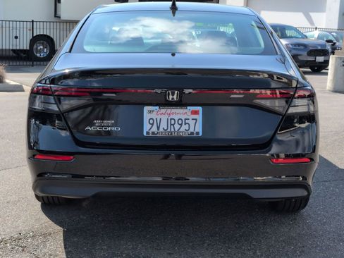 Used 2025 Honda Accord SE image 4