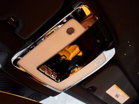 Used 2024 Rolls-Royce Cullinan Black Badge image 88