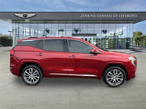 Used 2022 GMC Terrain Denali w/ Denali Premium Package image 3