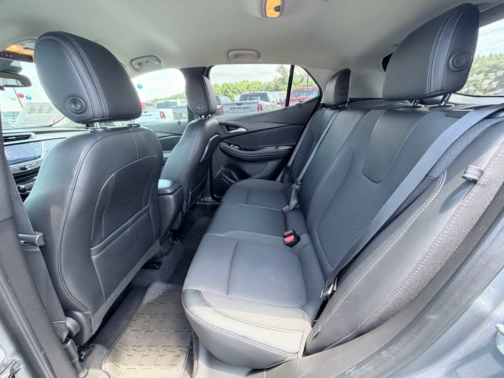 Used 2021 Buick Encore GX Preferred w/ Sport Touring Package FWD image 25