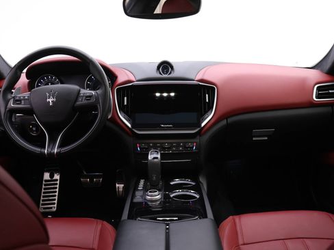 Used 2022 Maserati Ghibli Modena Q4 image 8