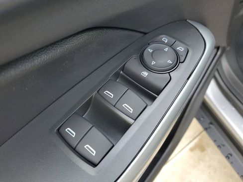 New 2026 Chevrolet Trax RS w/ Sunroof Package image 20