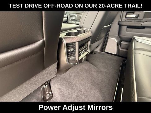 New 2026 RAM 2500 Laramie AWD/4WD image 27