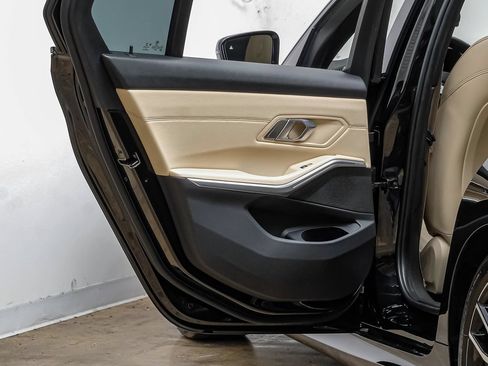 Used 2019 BMW 330i Sedan w/ M Sport Package RWD image 48