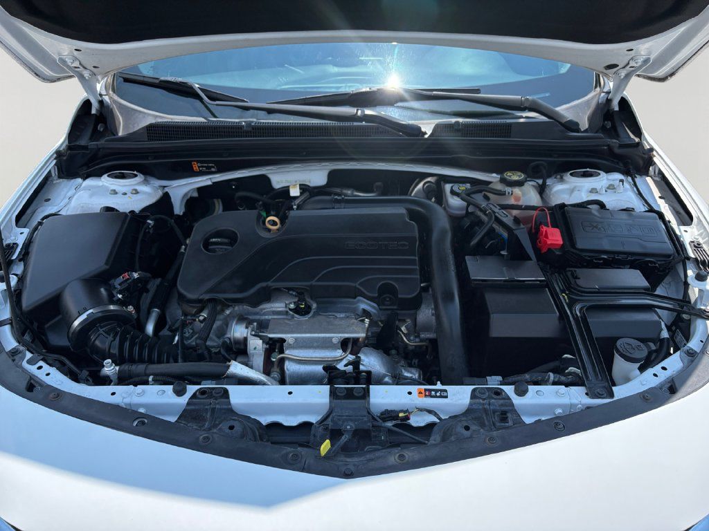 Used 2021 Chevrolet Malibu LS FWD image 9