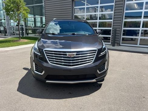 Used 2018 Cadillac XT5 Platinum w/ Driver Assist Package AWD/4WD image 2