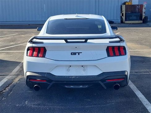 Used 2024 Ford Mustang GT Premium image 9