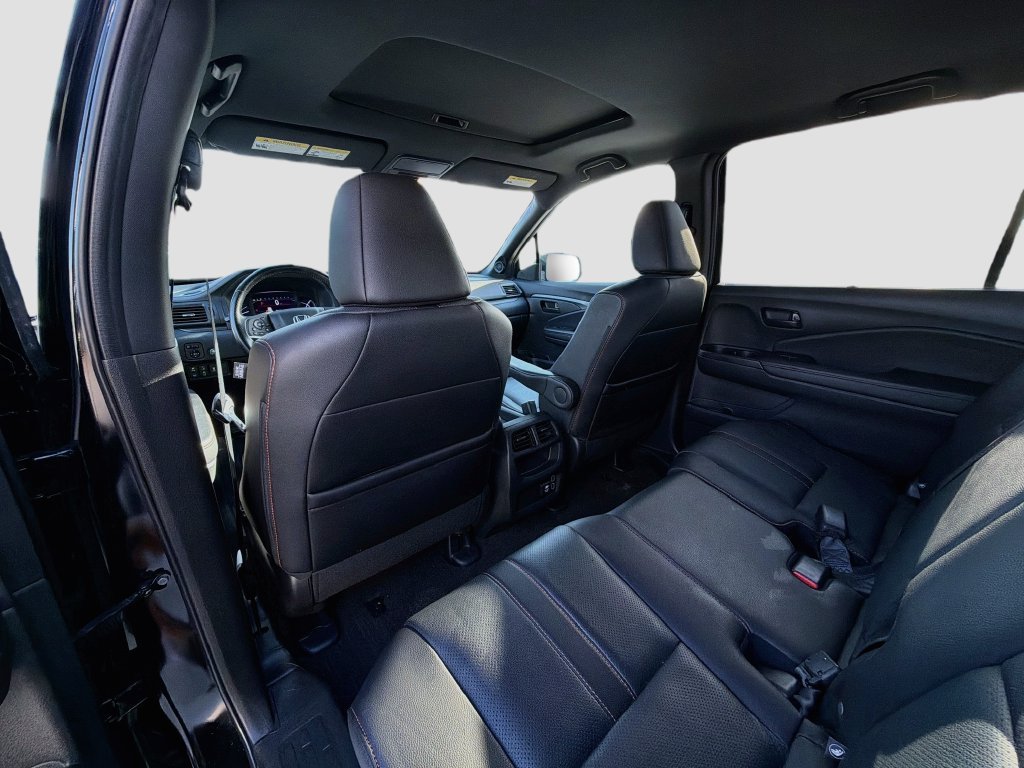 Certified 2023 Honda Passport TrailSport image 25