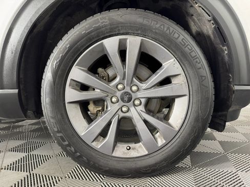 Used 2021 Ford Explorer XLT w/ Equipment Group 202A AWD/4WD image 48