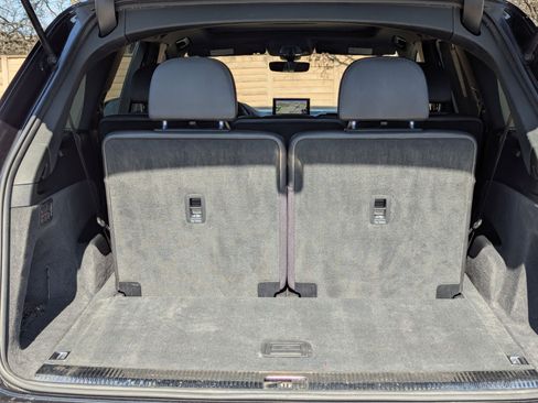 Used 2017 Audi Q7 3.0T Prestige w/ Prestige Package image 36