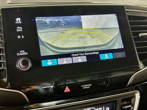 Certified 2021 Honda Pilot Touring image 16