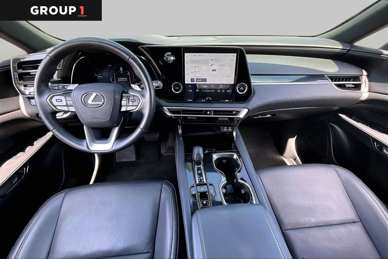 Used 2025 Lexus RX 350 FWD w/ Technology Package image 13