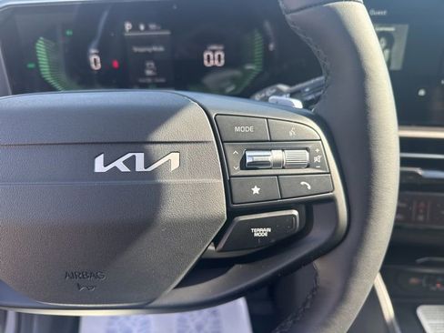 New 2026 Kia Sportage EX w/ EX Panoramic Sunroof Package image 30