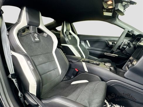 Used 2020 Ford Mustang Shelby GT500 w/ Technology Package RWD image 35