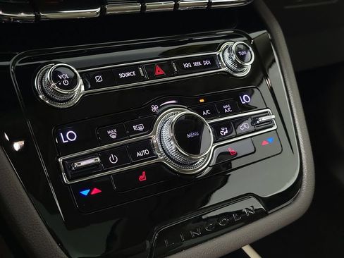 Certified 2020 Lincoln Corsair FWD w/ Premium Package image 29