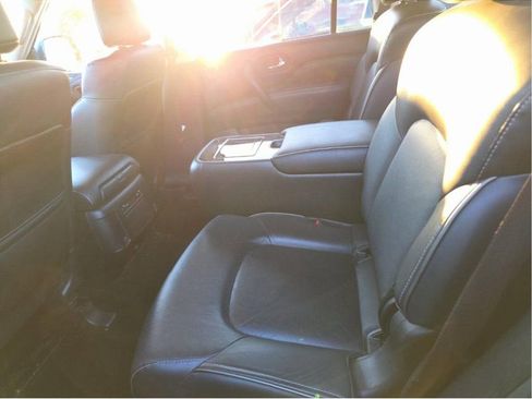 Certified 2024 INFINITI QX80 Luxe image 8