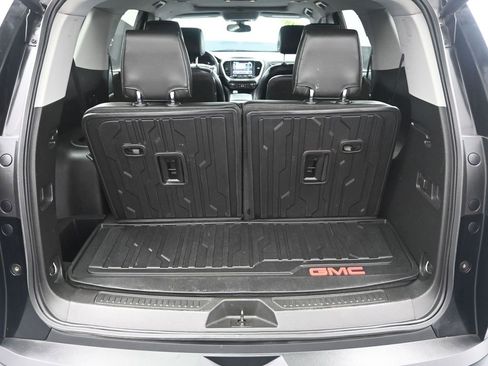 Used 2018 GMC Acadia SLT image 38