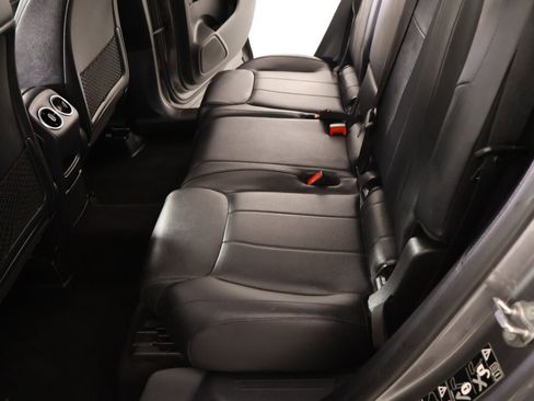 Used 2023 Mercedes-Benz GLB 250 GLB 250 image 11