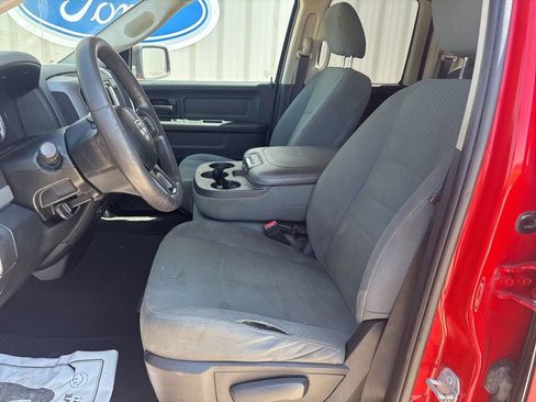 Used 2018 RAM 1500 Express w/ Express Value Package AWD/4WD image 12