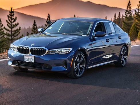 Used 2021 BMW 330i Sedan w/ Convenience Package RWD image 4