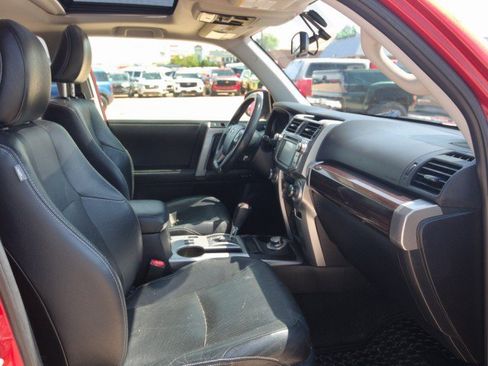 Used 2014 Toyota 4Runner Limited AWD/4WD image 30