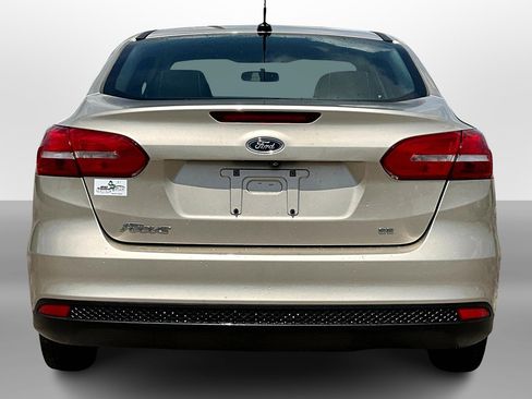 Used 2018 Ford Focus SE image 4