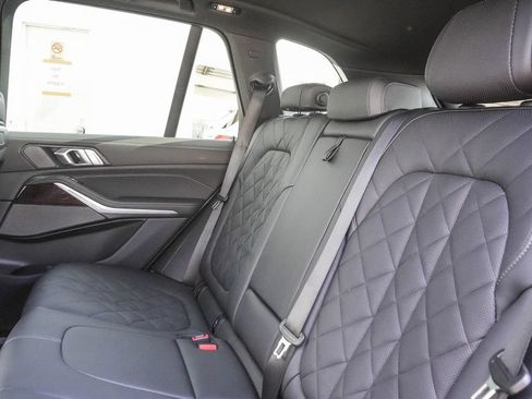 Used 2024 BMW X5 sDrive40i w/ M Sport Package RWD image 21