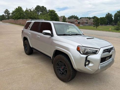 Used 2023 Toyota 4Runner TRD Off-Road Premium w/ Off Road Premium Plus Package AWD/4WD image 2