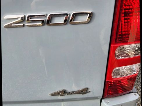 Used 2017 Mercedes-Benz Sprinter 2500 image 35