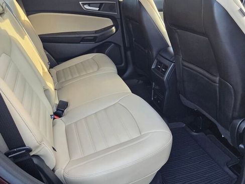 Used 2022 Ford Edge SEL w/ Convenience Package image 12