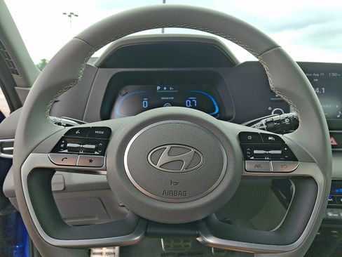Used 2026 Hyundai Elantra Sport FWD image 18