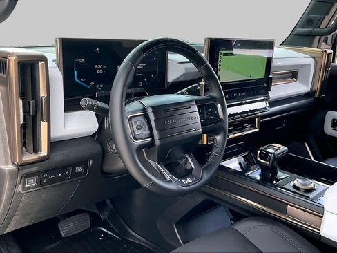 Used 2024 GMC Hummer EV 2X AWD/4WD image 14