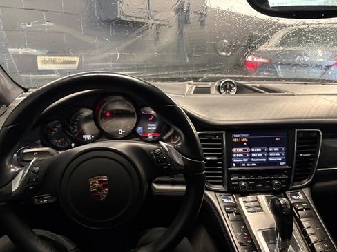 Used 2010 Porsche Panamera Turbo image 17
