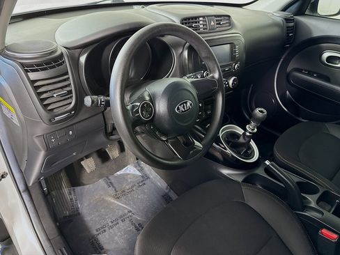Used 2019 Kia Soul Base image 22