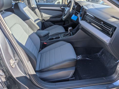 New 2026 Volkswagen Jetta SE image 34