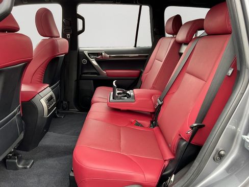 Used 2023 Lexus GX 460 Premium image 11