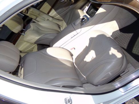 Used 2014 Mercedes-Benz S 550 Sedan image 28