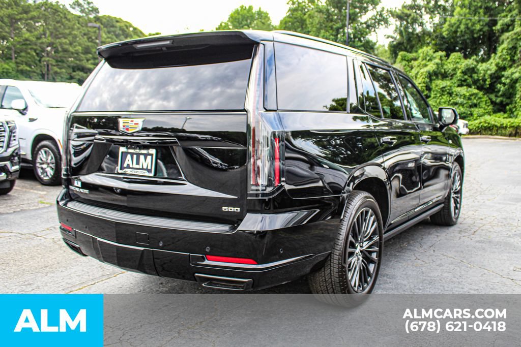 Used 2026 Cadillac Escalade Platinum Sport w/ LPO, Floor Liner Package AWD/4WD image 5
